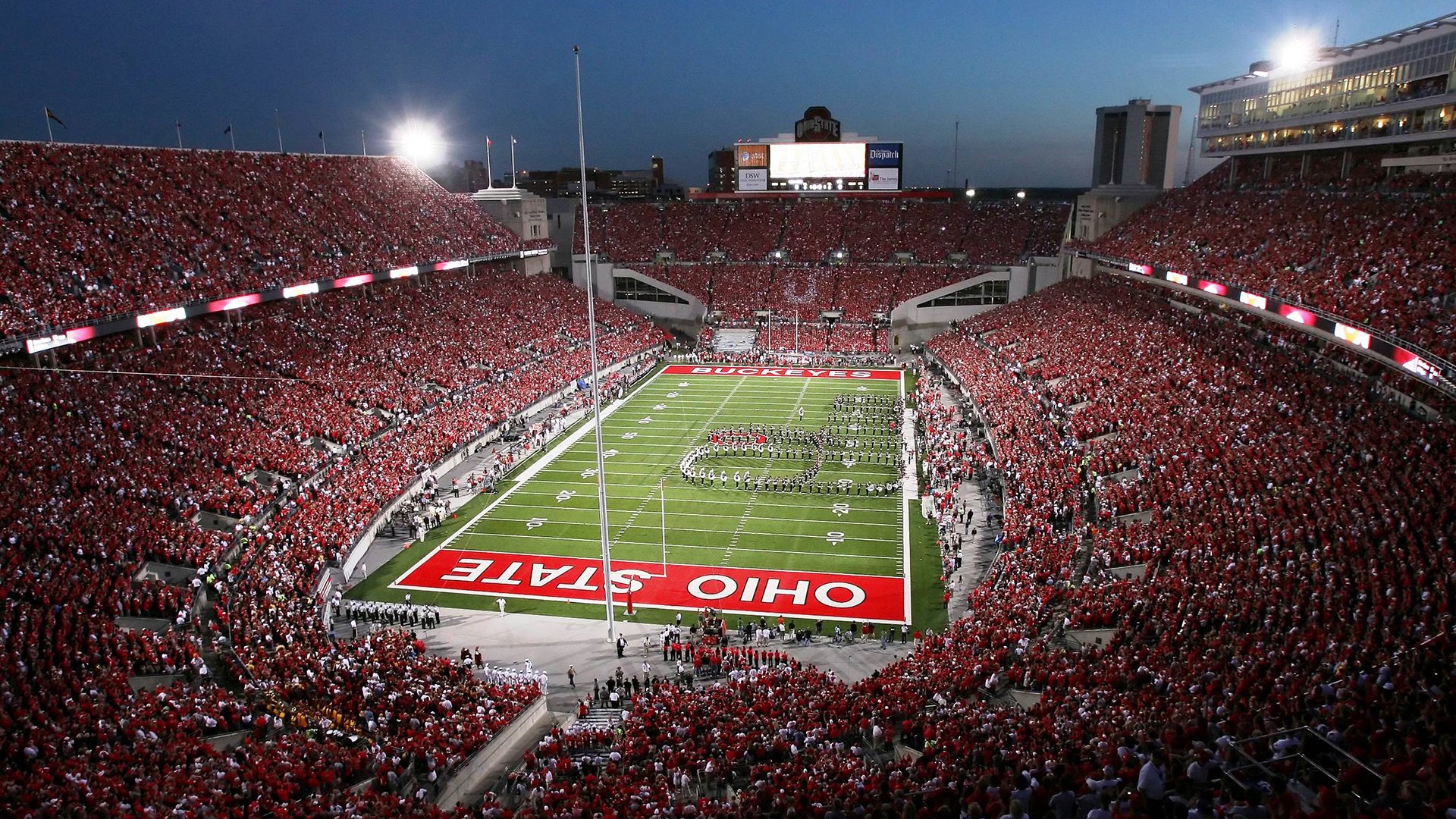 凯莉·麦基翁展现强大耐力与爆发力,凯莉·麦吉利斯现照