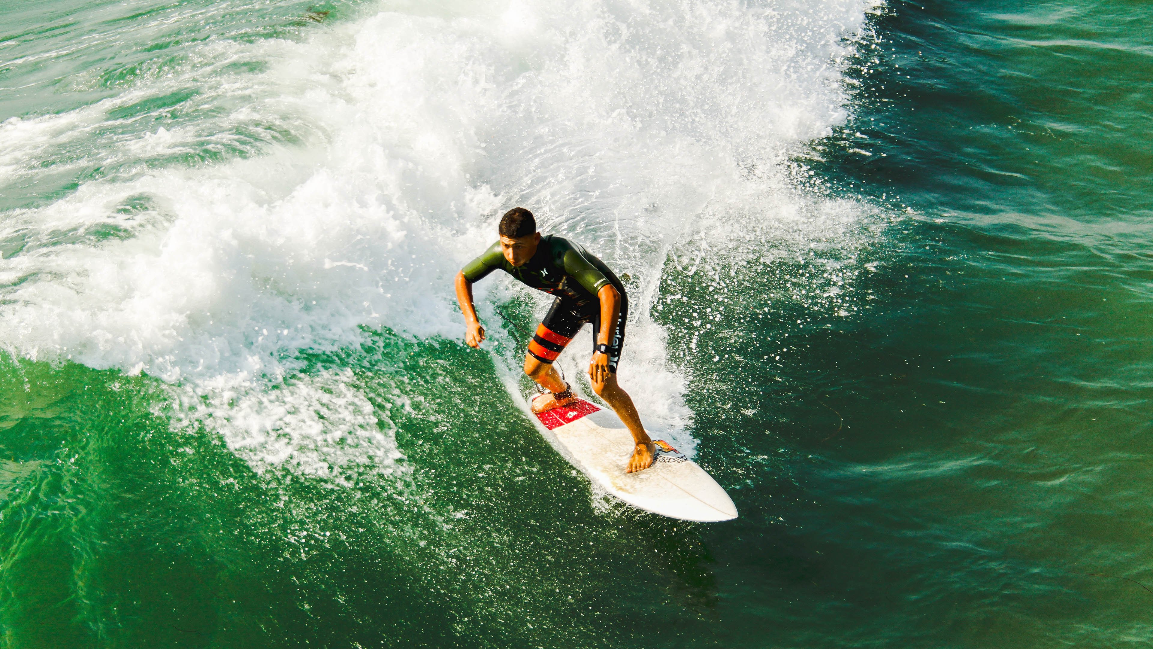 战术安排逐步细化针对不同对手制定个性化应对策略，战术布置